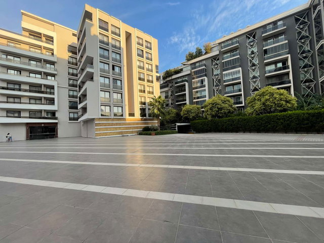 61 BORNOVA YAŞAR ÜNI. YAKINI AVCILAR CADDE TERASTA KIRALIK DAIRE