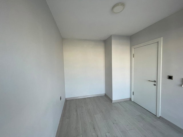61 BORNOVA YAŞAR ÜNI. YAKINI AVCILAR CADDE TERASTA KIRALIK DAIRE