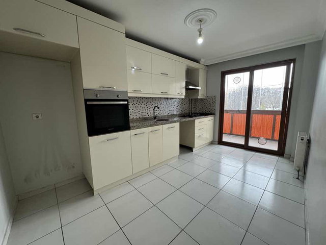EYÜPSULTAN GÜZELTEPE CADDE ÜZERİ 2+1 KİRALIK DAİRE