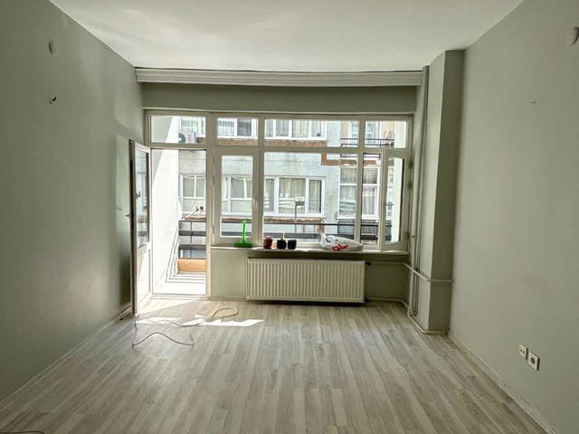 REMAX PRO İBRAHİM ECE DEN BAKIRKÖYDE MARMARAY, METRO, SAHILE 5 DAKIKA SATILIK DAIRE