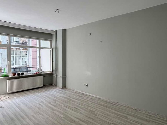 REMAX PRO İBRAHİM ECE DEN BAKIRKÖYDE MARMARAY, METRO, SAHILE 5 DAKIKA SATILIK DAIRE