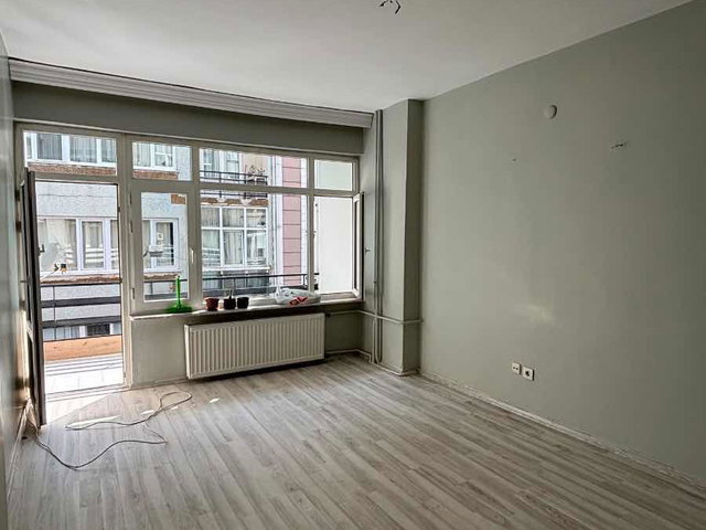 REMAX PRO İBRAHİM ECE DEN BAKIRKÖYDE MARMARAY, METRO, SAHILE 5 DAKIKA SATILIK DAIRE