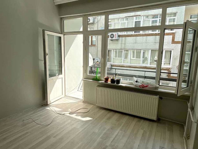 REMAX PRO İBRAHİM ECE DEN BAKIRKÖYDE MARMARAY, METRO, SAHILE 5 DAKIKA SATILIK DAIRE