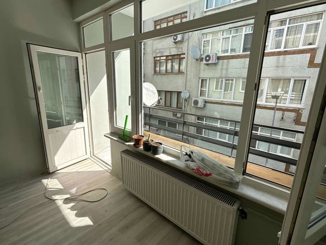 REMAX PRO İBRAHİM ECE DEN BAKIRKÖYDE MARMARAY, METRO, SAHILE 5 DAKIKA SATILIK DAIRE