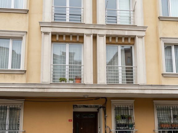 REMAXPRO KEMAL MERTCAN ÜNİVERSİTE VE TRAMVAYA YAKIN 3+1 ARA KAT