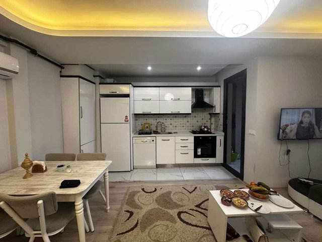 KARŞIYAKA’DA 1+1 EŞYALI KİRALIK DAİRE | BALKONLU, DOĞALGAZ KOMBİLİ, BOŞ VE HEMEN TESLİME HAZIR