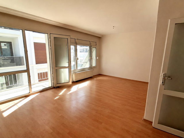 213 INÖNÜ CADDESI MURAT REIS MAHALLESI 3+1 GENIŞ KIRALIK DAIRE
