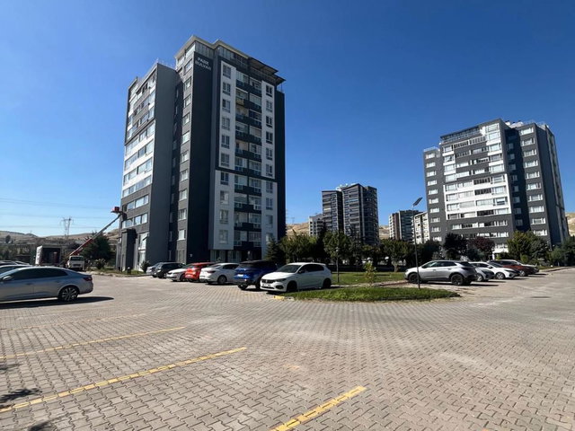 BAĞLICA BULVARI ÜZERİNDE SİTE İÇERİSİNDE KİRALIK 4+1 DAİRE