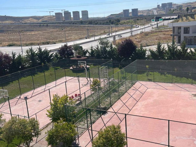 BAĞLICA BULVARI ÜZERİNDE SİTE İÇERİSİNDE KİRALIK 4+1 DAİRE