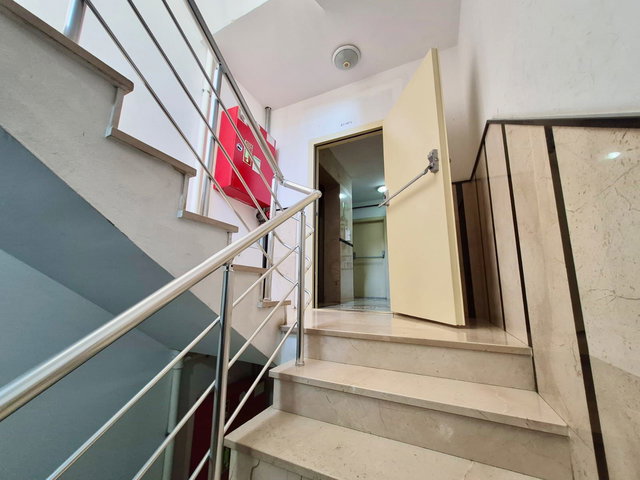 KARTAL YAKACIK GOLD LİFE SİTEİNDE  3+1 |OTOPARK | 3 CEPHELİ | BALKONLU | KREDİYE UYGUN