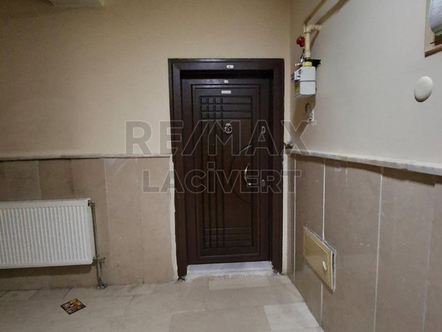 RE/MAX LACİVERT'TEN KAYAKYOLU'NDA KİRALIK 3+1 DAİRE