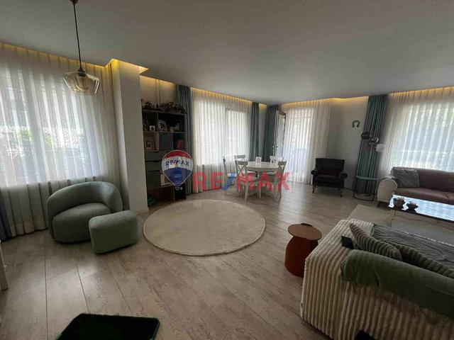 ULUS SİRAL SİTESİ'NDE SATILIK 3+1 DAİRE
