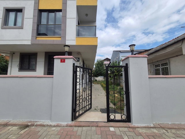 SANCAKTEPE METRO YAKINI -ÖZEL DEKORLU - 2,5+1 BUTIK APT.