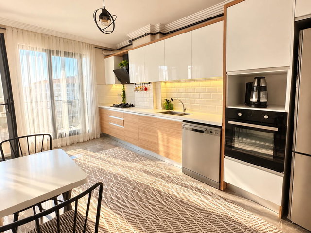 MENEMEN MERKEZDE GENİŞ EV SEVENLERE 3+1 SATILIK DAİRE
