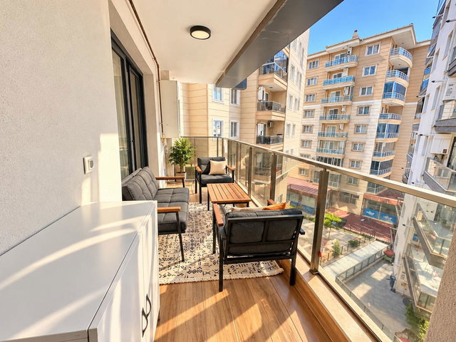 MENEMEN MERKEZDE GENİŞ EV SEVENLERE 3+1 SATILIK DAİRE