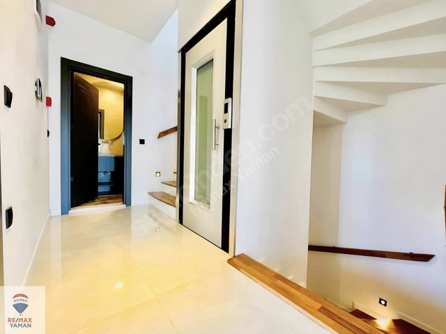 DARICA BAYRAMOGLU ASANSÖRLÜ 300M2 KİRALIK VİLLA