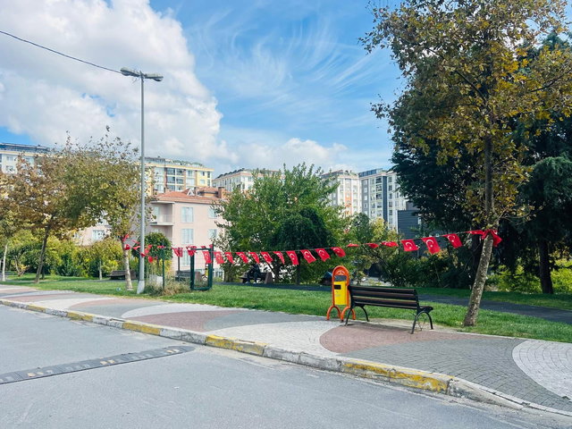 BEYLİKDÜZÜ ADNAN KAHVECİ MAHALLESİ 2+1