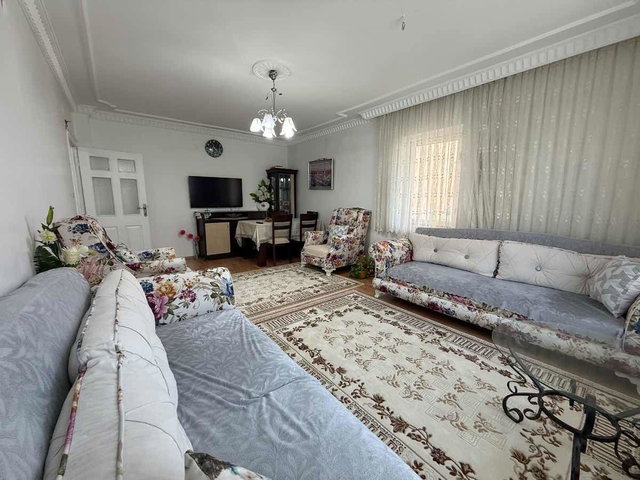 DEREBOYU CADDE ÜZERİ, KATTA, YAPILI 3+1 MASRAFSIZ SATILIK DAİRE