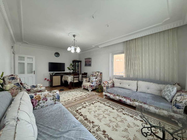 DEREBOYU CADDE ÜZERİ, KATTA, YAPILI 3+1 MASRAFSIZ SATILIK DAİRE