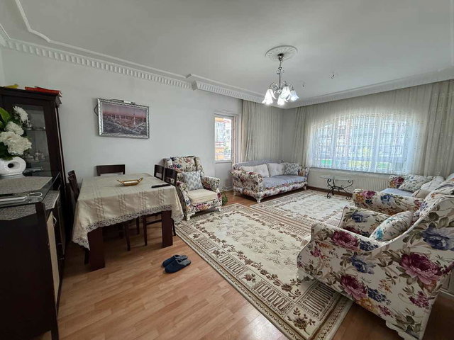 DEREBOYU CADDE ÜZERİ, KATTA, YAPILI 3+1 MASRAFSIZ SATILIK DAİRE