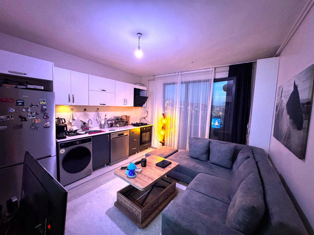KAVAKLI MAHALLESİ SATILIK 1+1 DAİRE VOLVO KAVŞAĞI, BUTİK SİTEDE