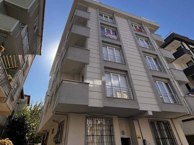 SANCAKTEPE YENİDOĞAN SAADET SOKAK’TA SATILIK 3+1 ARA KAT DAİRE