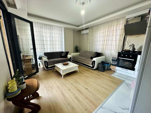 BERFİN TOPAL’DAN ESENKENT’TE YENİ BİNADA KİRACILI 2+1 SATILIK DAİRE