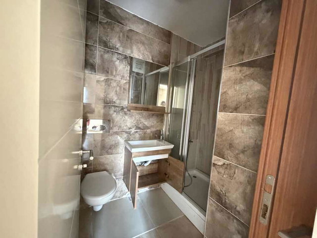 ÇORLU’DA GÜNEY CEPHELİ 3+1 | 140 M² NET | 2 BANYO | BALKONLU | BOŞ & EŞYASIZ