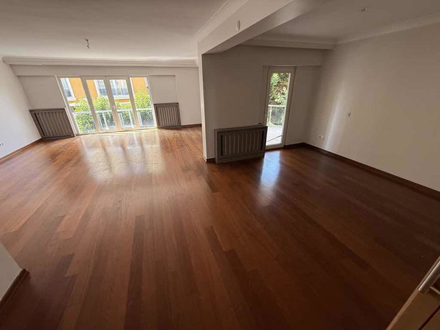 SANCAKTEPE’DE SİTE İÇİNDE 250 M² BRÜT 4+1 | 3 BANYO | BALKON | DOĞU-GÜNEY CEPHE KİRALIK DAİRE