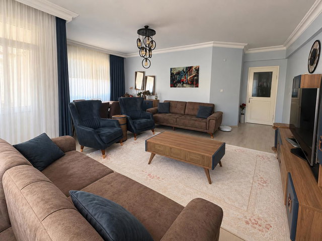 BAĞLARBAŞI MH. SİTE İÇİNDE FİYAT AVANTAJLI ASANSÖRLÜ 3+1 DAİRE