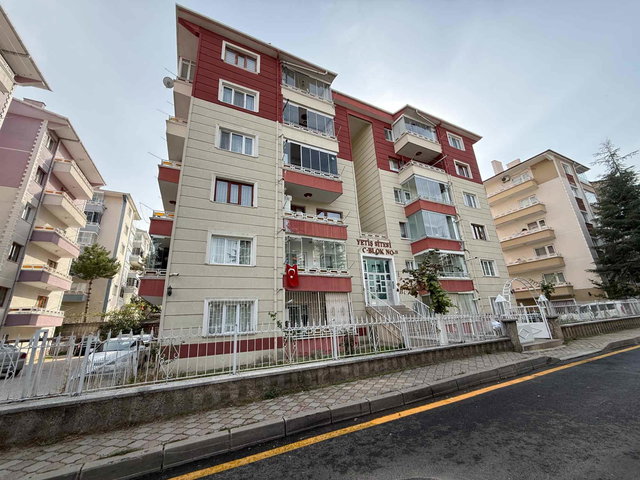 SİNCAN ERTUĞRULGAZİ MAH. YETİŞ SİTESİ 3+1 FULL YAPILI SATILIK DAİRE