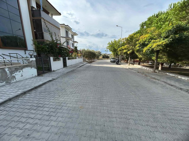 KADINLAR DENIZI'NDE SATILIK EŞYALI 1+1  DAIRE (3+1 TERS DUBLEKS POTANSIYELINE SAHIP!!)