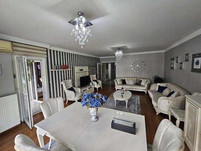 BEYLIKDÜZÜ ÖZGÜR KALE EVLERI SITESINDE FULL EŞYALI 3+1 KIRALIK DAIRE