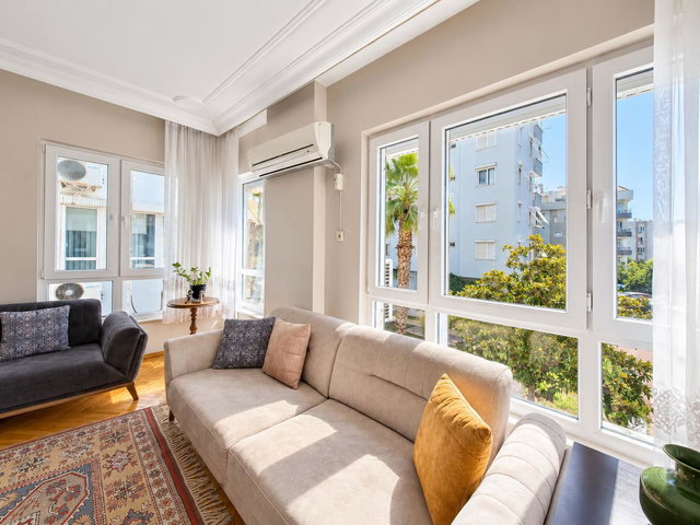ANTALYA MURATPAŞA YEŞİLBAHÇE' DE 4+1  - 175 M² NET - 3 CEPHELİ - BALKONLU