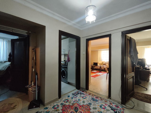 NUH KUYUSU CADDESİNDE MERKEZİ KONUMDA AÇIK OTOPARKLI 3+1 KİRALIK