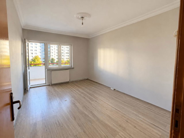 REMAX İLKE'DEN HİLALKENT'İN GİRİŞİNDE 3+1 SATILIK DAİRE