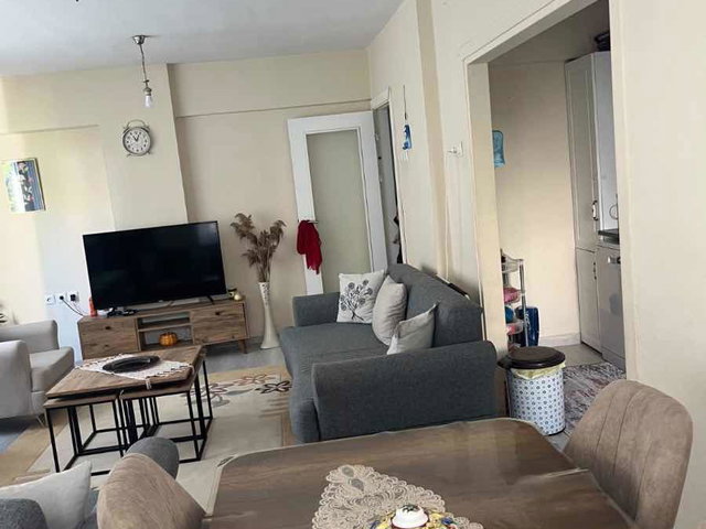 SEMERCILER MAHALLESİ'N DE SATILIK DAIRE REMAX-HÜR MÜGE ERGÜN AYDAŞ'TAN.