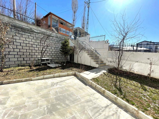 SATILIK FOURLEX VİLLA VAN / EDREMİT/YENİMAHALLE GÖL MANZARALI
