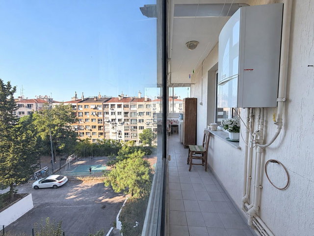 BASIN SITESI’NDE METROYA 1 DAKİKA ÇIFT CEPHELI  120 M² NET 3+1