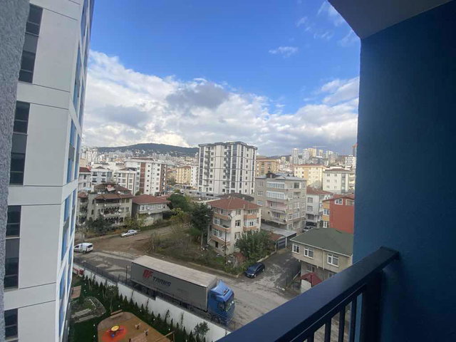 KARTAL HÜRRİYET MAHALLESİ KİRALIK 2+1 DAİRE