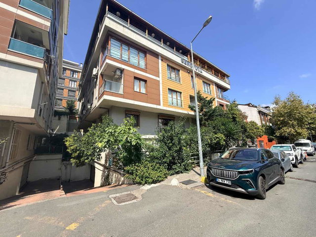 ŞİŞLİ HALİL RIFAT PAŞA’DA  BAHÇE KULLANIMLI 2+1