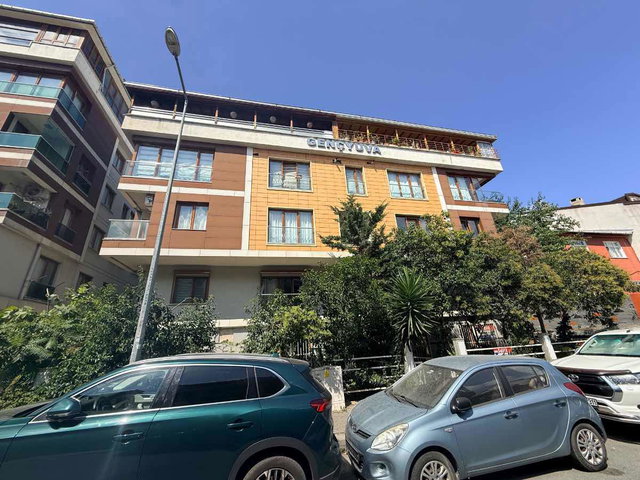 ŞİŞLİ HALİL RIFAT PAŞA’DA  BAHÇE KULLANIMLI 2+1