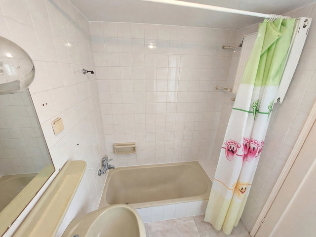 KADIKÖY SAHRAYICEDİT İŞYERINE UYGUN 3+1 GENİŞ GİRİŞ KATI KİRALIK DAİRE