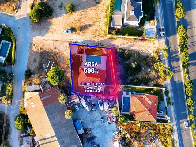 ÇEŞME DALYAN'DA ÖZGÜN TAŞ MİMARİSİYLE ÖNE ÇIKAN MÜSTAKİL HAVUZLU SATILIK VİLLA