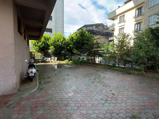 ATAŞEHİR İÇERENKÖY’DE 3+1 7. KAT 120 M2 SATILIK
