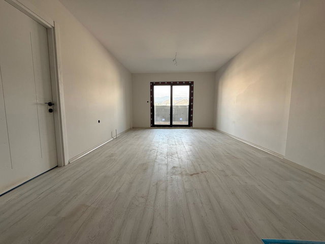 214 KARŞIYAKA İMBATLI ANADOLU CADDESİN DE 4+1 KIRALIK DAIRE
