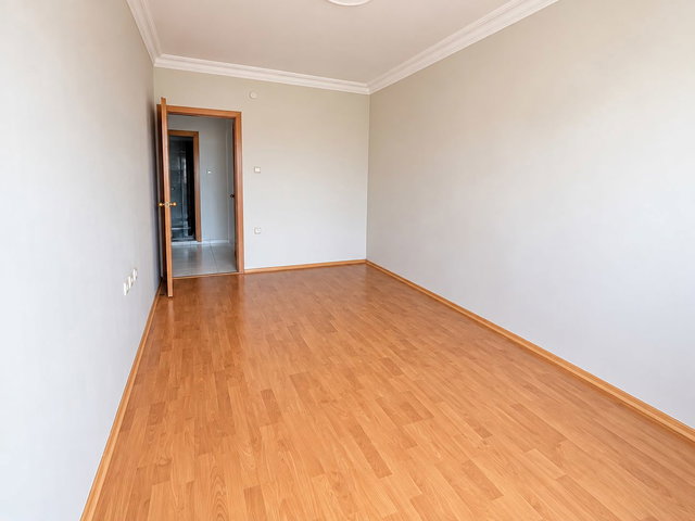 MUHITTIN MAHALLESINDE MERKEZI KONUMDA SATILIK 3+1 DAIRE