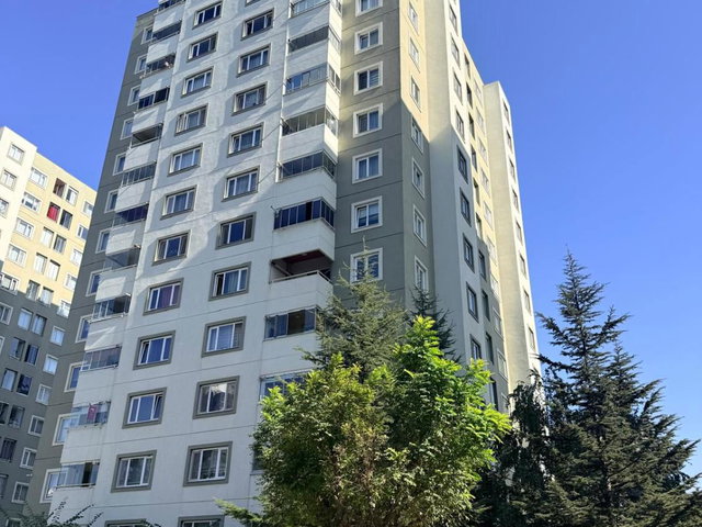 REMAX LAVANDA ÇORLUPARK SİTESİNDE YENİLENMİŞ 2+1 KİRALIK DAİRE