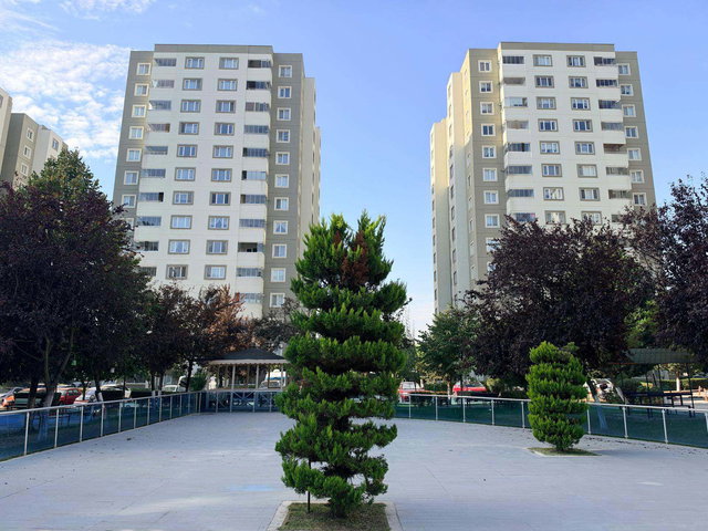 REMAX LAVANDA ÇORLUPARK SİTESİNDE YENİLENMİŞ 2+1 KİRALIK DAİRE