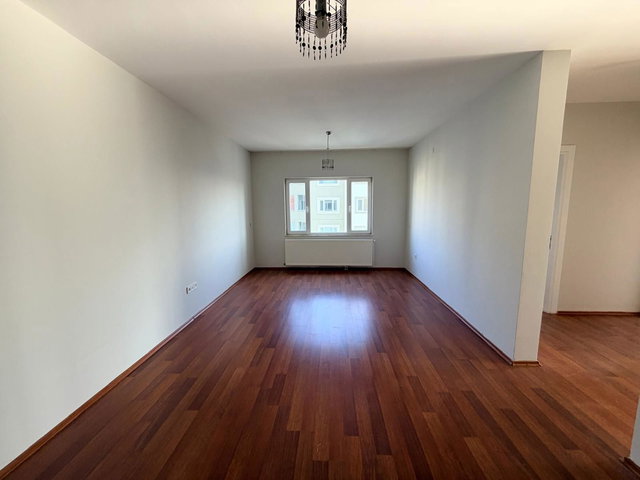 REMAX LAVANDA ÇORLUPARK SİTESİNDE YENİLENMİŞ 2+1 KİRALIK DAİRE